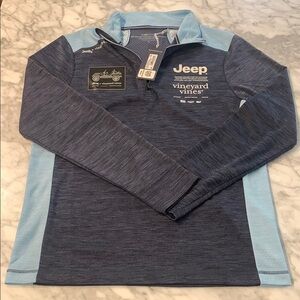 Vineyard Vines X Jeep Sankaty Quarter Zip in navy/light blue size small
